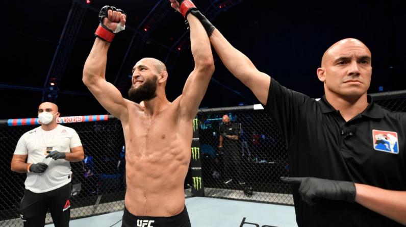 Бой Чимаева и Бернса перенесен на турнир UFC 273 в США