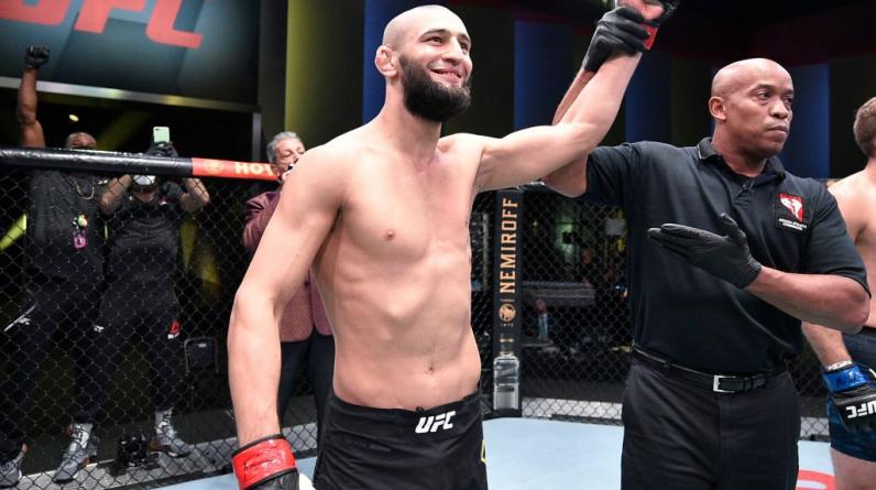 Чимаев подшутил над Нганну, опубликовав фото чемпиона UFC со своей бородой
