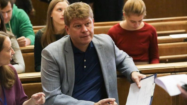 «Документы надо правильно оформлять»: Губерниев — о невылете части биатлонистов на ОИ-2022 в Пекин