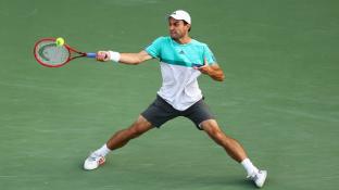 Карацев вышел в третий круг Australian Open, обыграв Макдональда