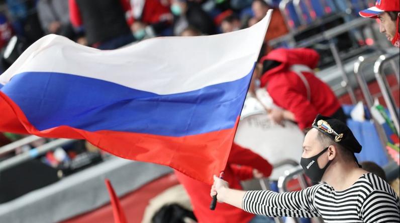 Шнуров высмеял внедрение FAN ID в России в новой песне «Ленинграда»