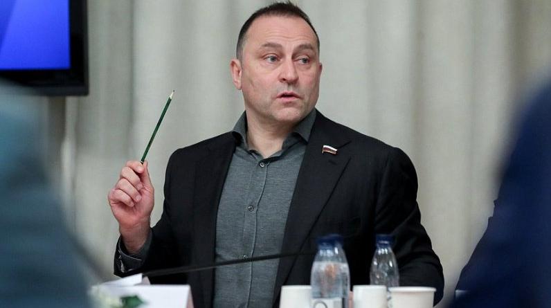 Депутат Свищев — о сборной России по футболу: играли, будто через Дзюбу