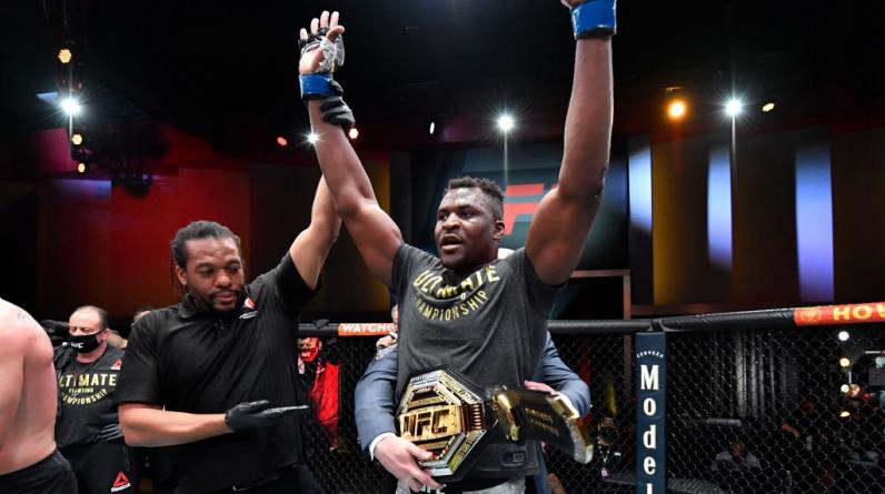 Глава Hardcore FC пригласил чемпиона UFC Нганну на бой в России