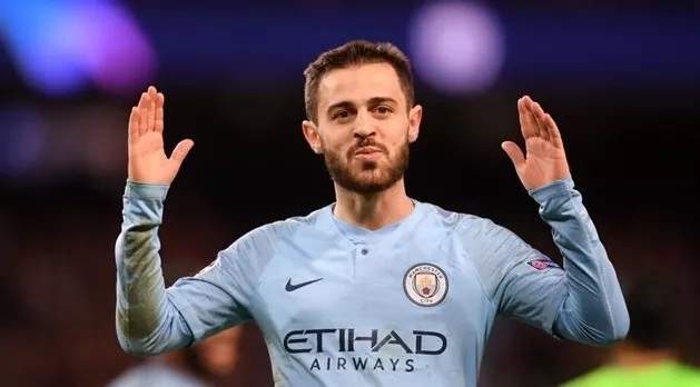 Бернарду Силва о Роналду: «Он говорил, что заслуживает больше «Золотых мячей», когда не выигрывал приз» Бернарду Силва о Роналду: «Он говорил, что заслуживает больше «Золотых мячей», когда не выигрывал приз»