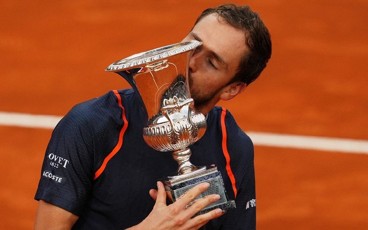 Даниил Медведев: «Приятно быть первым игроком из России, которому удалось выиграть титул на грунте»