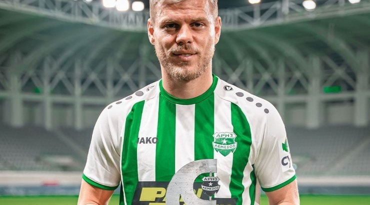 Кокорин сделал «Арис» чемпионом. Клуб завоевал первый титул в истории Кокорин сделал «Арис» чемпионом. Клуб завоевал первый титул в истории