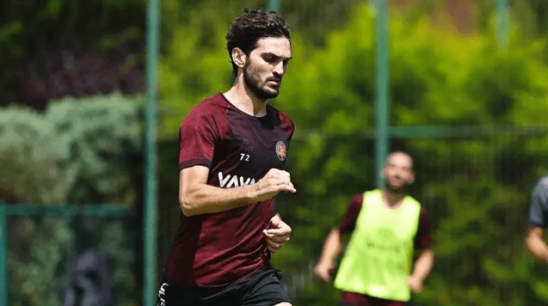 Агент Оздоева Гаргаев заявил, что хавбек готов рассмотреть предложение из РПЛ