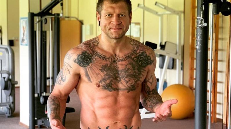 Александр Емельяненко – о Дацике: «Возьму его голыми руками и отправлю спать»