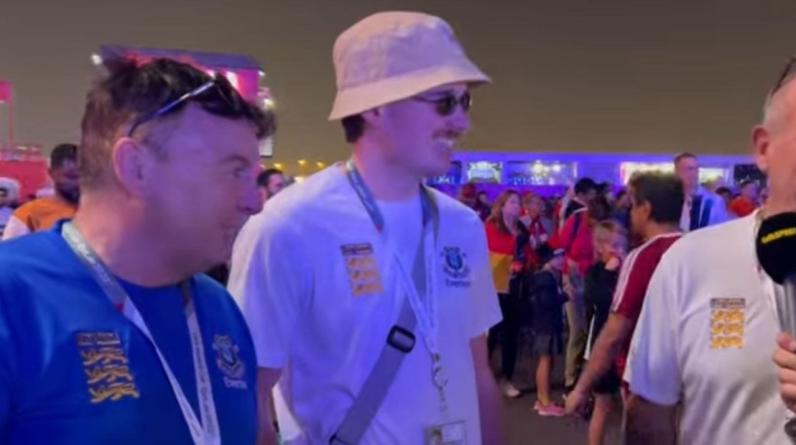 Пьяные английские фанаты встретили сына шейха. Он отвез их во дворец и показывал тигров и обезьян