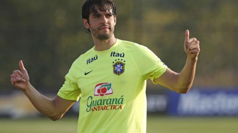 Аршавин: «Говорил с Кака о матче легенд России и Бразилии. Он на меня такими глазами посмотрел»