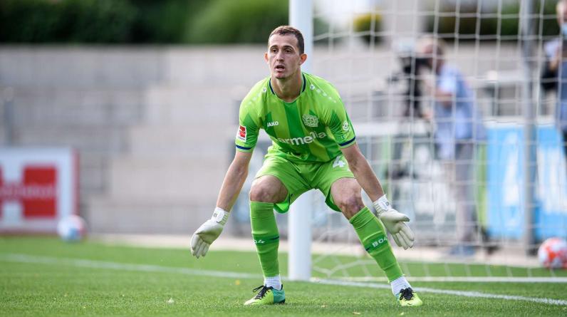 «Байер» не хочет отпускать Лунева, но и не сделает его основным