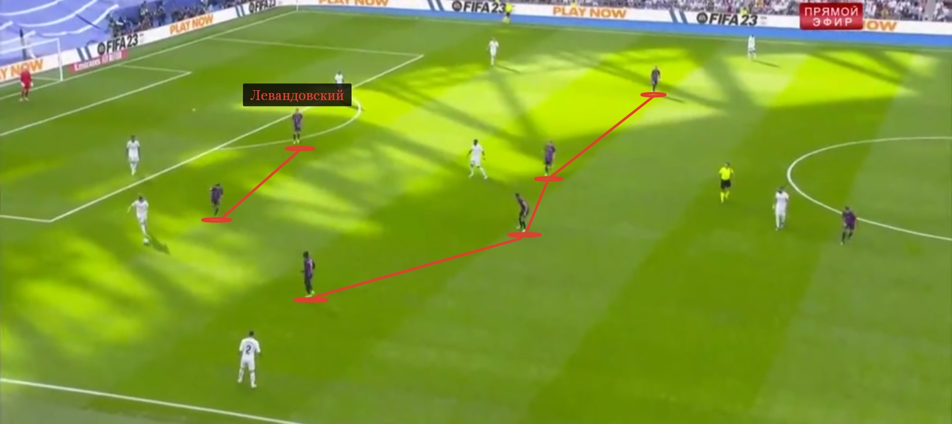 «Барса» переходит на 4-4-2, потому что один из полузащитников поднимается к Левандовскому