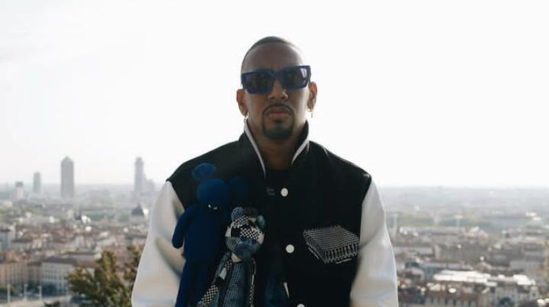 Боатенг заставил девушку, которую абьюзил, подписать неразглашение? Она покончила с собой