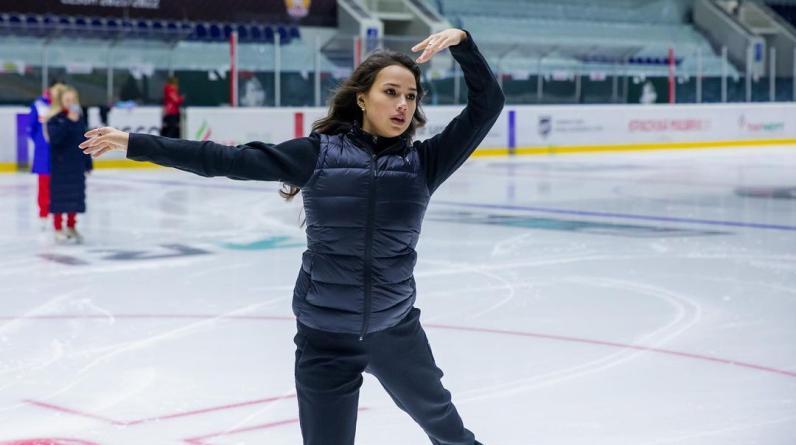 «Что я могу делать 31 декабря?» Алина Загитова показала видео с новогодней тренировки