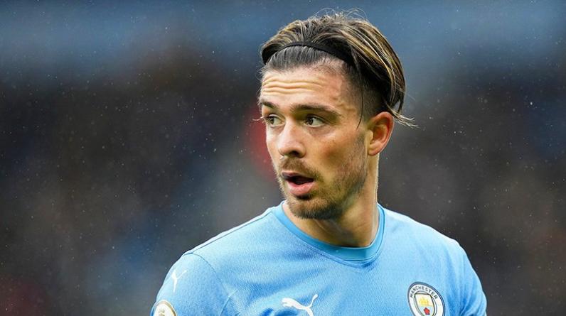 Девушка, обвиняющая Менди в изнасиловании, спрашивала номер Грилиша. Она назвала его «сексуальным»