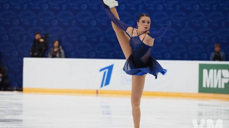 Дина Аверина не сдержала слез, когда смотрела произвольную программу Валиевой