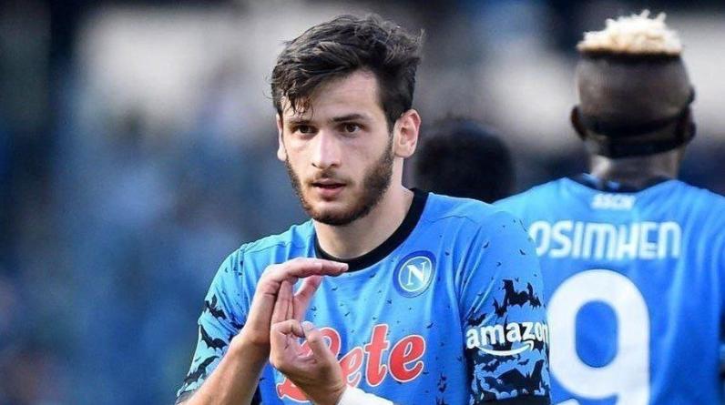 Директор «Наполи» прокомментировал слухи о переходе Хвичи. Им интересуются «Ливерпуль» и «Ман Сити»