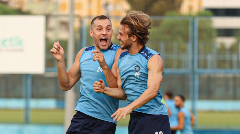 Дзюба больше не нужен «Фенербахче». Что говорят в клубе