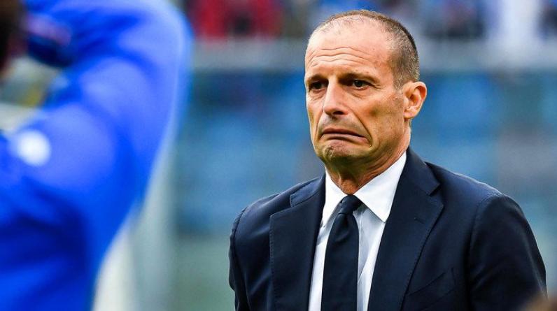 Фанаты «Ювентуса» вывесили баннер, посвященный Аллегри. Недавно появились слухи о его увольнении