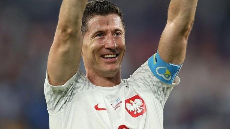 Главного тренера Польши Михневича отправили в отставку после телефонного звонка Левандовского