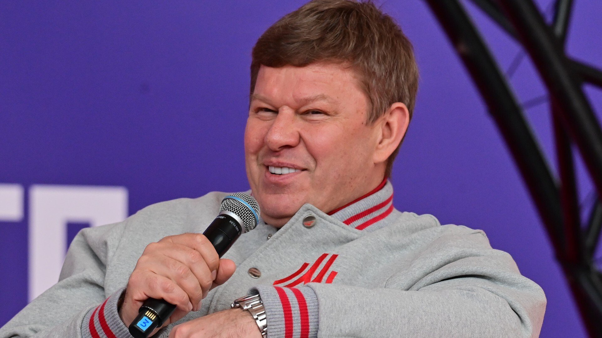 Губерниев хочет, чтобы Батраков играл за «ПСЖ» или «Реал»