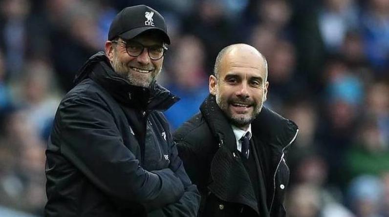 Гвардиолу закидали монетами во время матча против «Ливерпуля». «Ман Сити» обвинил в этом Клоппа