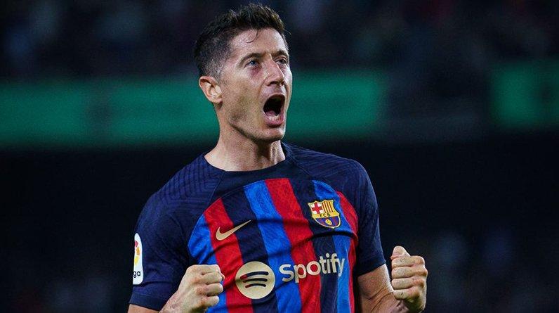 Ирландская авиакомпания потроллила Левандовского после вылета «Барселоны» из Лиги чемпионов