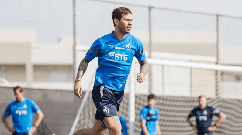 «Истанбул» не обращался в «Динамо» по поводу трансфера Смолова