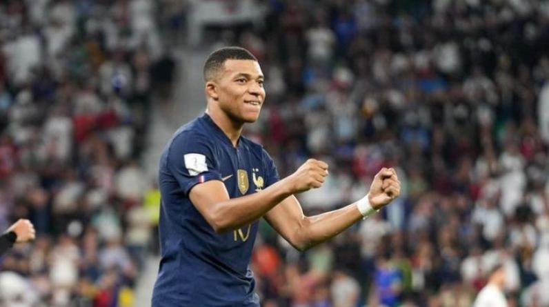 Мбаппе в третий раз проигнорировал интервью, получив приз игрока матча. Он лично заплатит штраф