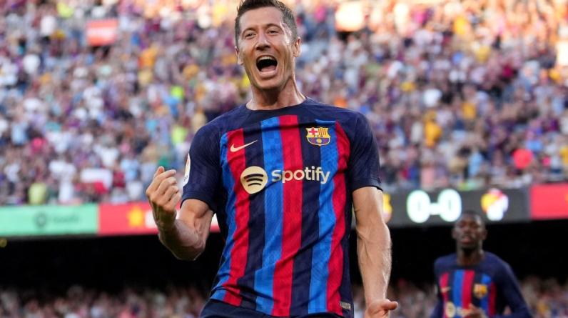 «Левандовский уже говорит по-испански лучше меня». Тренер «Мальорки» боится поляка