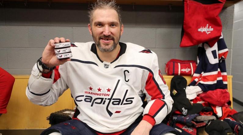 Любушкин назвал погоню Овечкина за рекордом Гретцки темой номер один в США