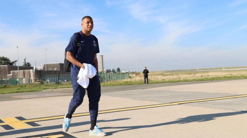 Мбаппе наконец-то прокомментировал слухи о своем уходе из «ПСЖ». В январе он не уйдет