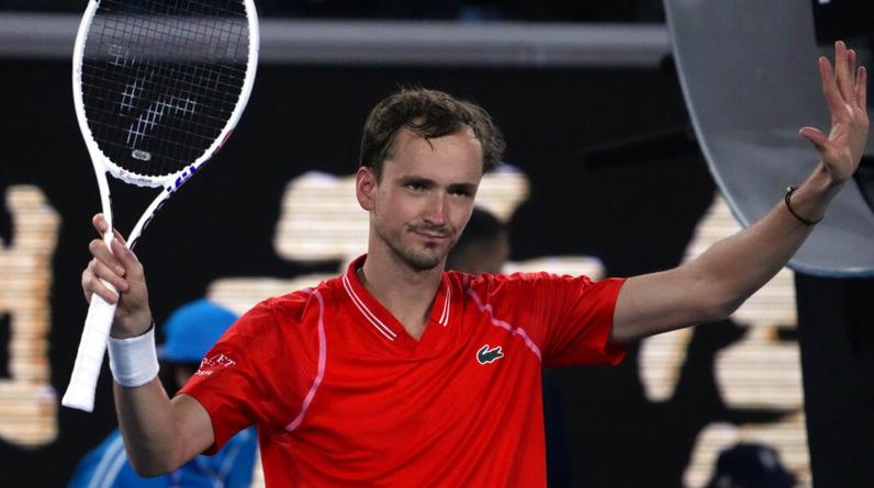 Медведев уступил американцу Корде и вылетел с Australian Open