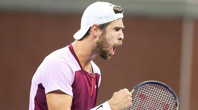 Карен Хачанов