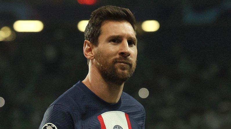 Месси тепло приняли в Израиле: детишки так обрадовались легенде, что чуть не свалили Лео с ног