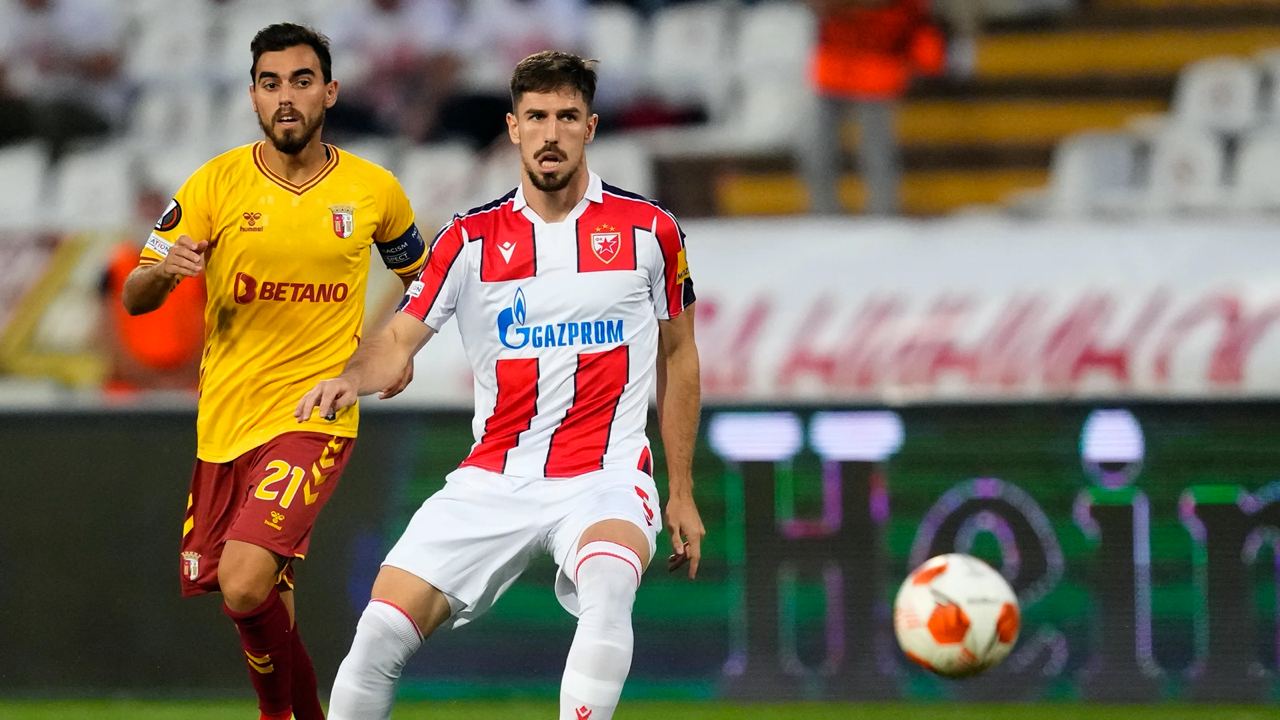 Милош Дегенек