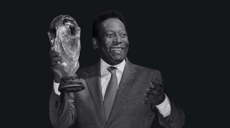 «Мне посчастливилось играть против него». Капелло простился с Пеле