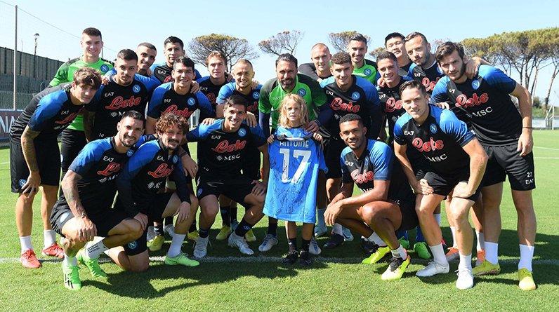 «Наполи» позвал на тренировку юного болельщика, над которым издевались фанаты «Фиорентины»