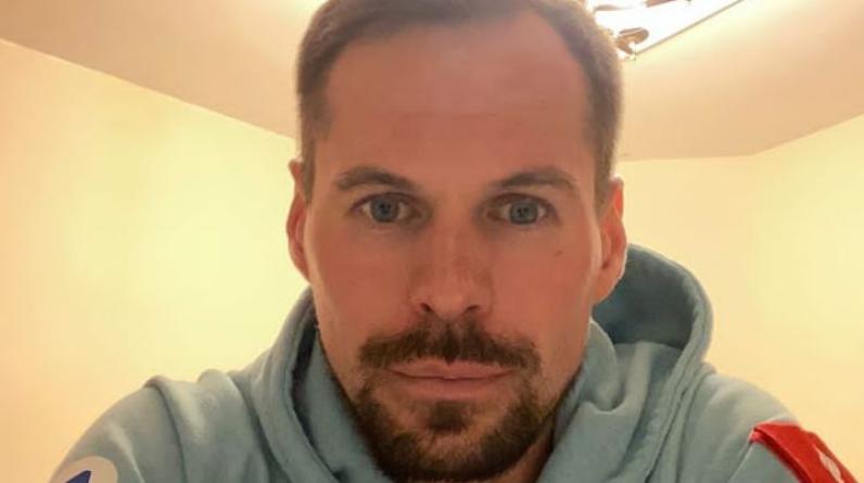 «Не грусти, блин в сгущенку опусти!» Фанаты поддержали Устюгова, недопущенного к соревнованиям