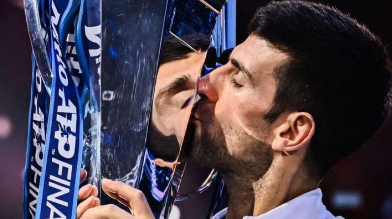 «Испытываю огромное удовлетворение, жду пары недель отпуска». Джокович выиграл Итоговый турнир
