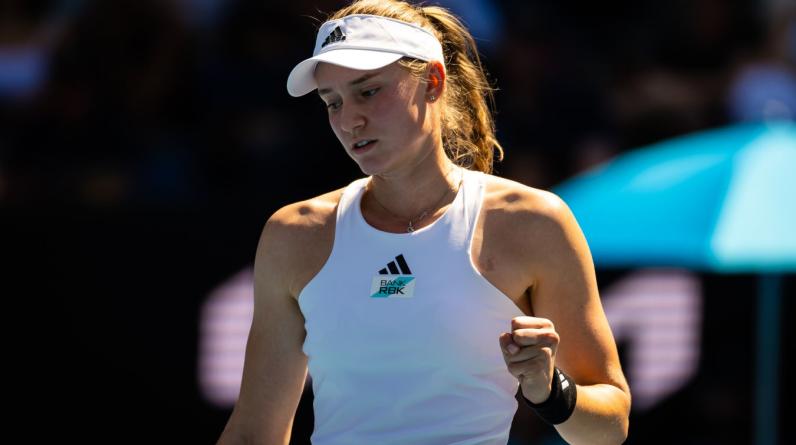 Первая ракетка мира Швентек потерпела поражение от Рыбакиной в 1/8 финала Australian Open
