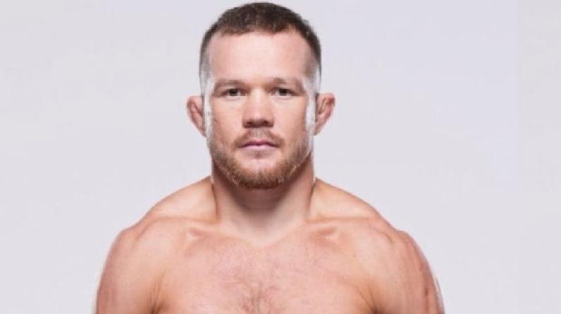 «Поздравляю Хасбика с контрактом в UFC». Конор подшутил над внешностью Петра Яна