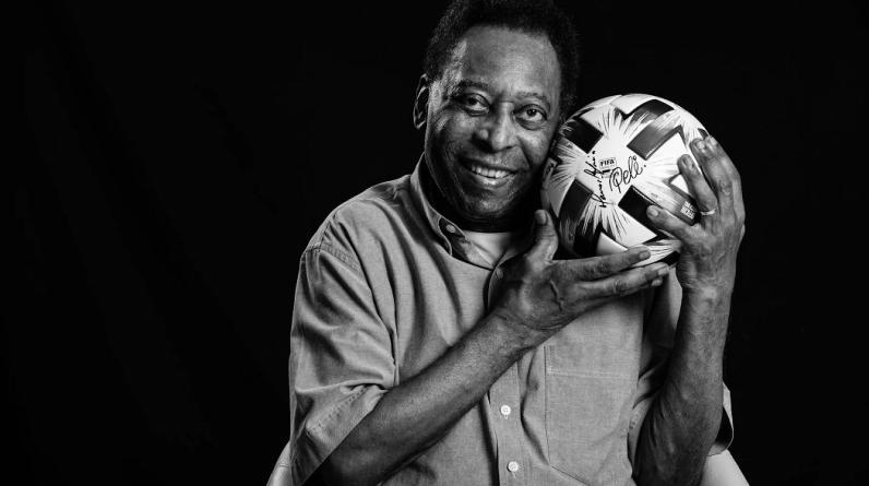 «Пожимая руку Пеле, думал, как подольше ее не мыть!» Маццола и Барбоза – о смерти легенды