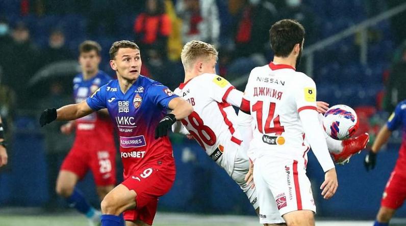 «Предпочел бы Соболеву Чалова». Экс-тренер армейцев сравнил лидеров ЦСКА и «Спартака»