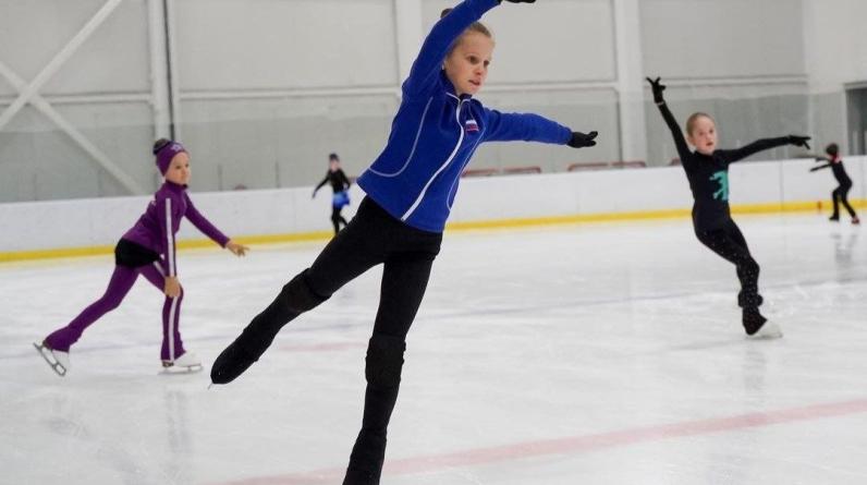 Российские фигуристы подали 19 заявок на переход в другие сборные. Четверо вернулись в Россию