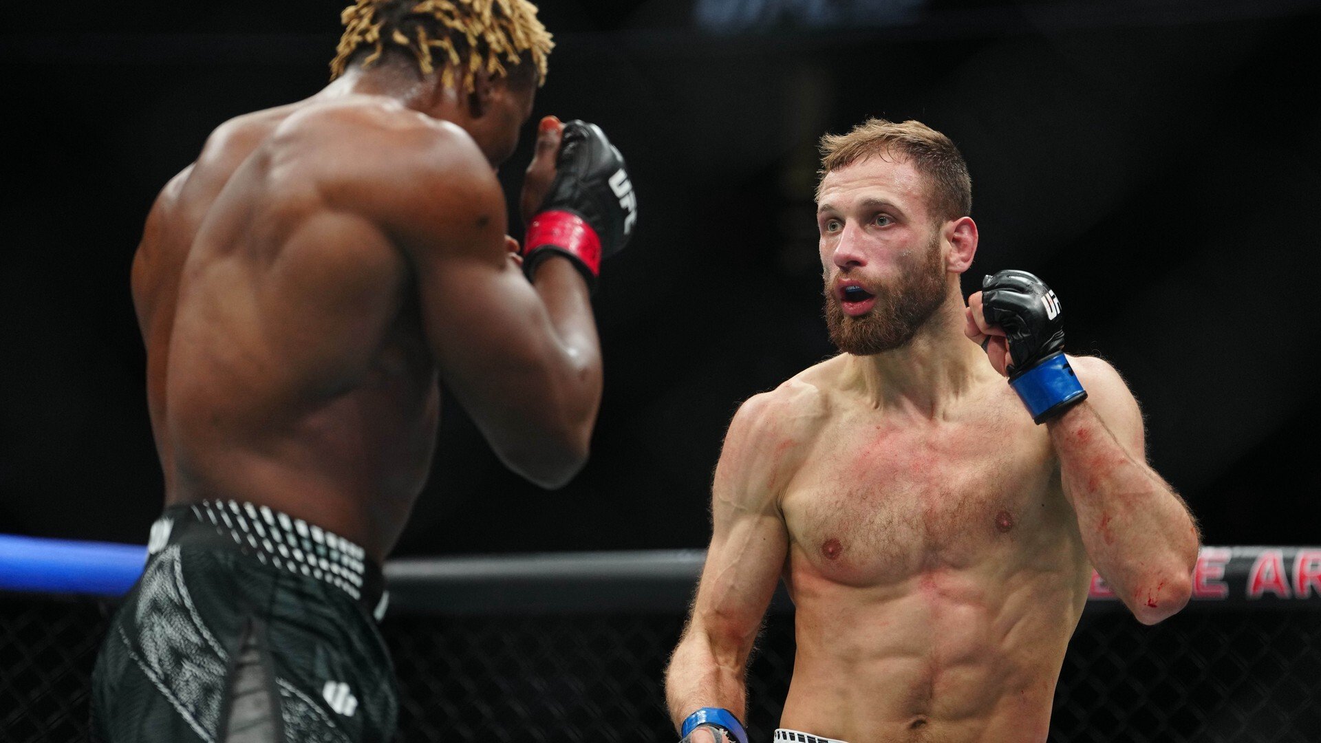 Российский боец Пуляев подписал новый контракт с UFC