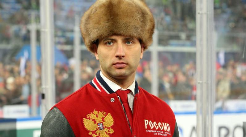 Ротенберг наотмашь лупанул по спине 21-летнего игрока. И заработал себе буллит