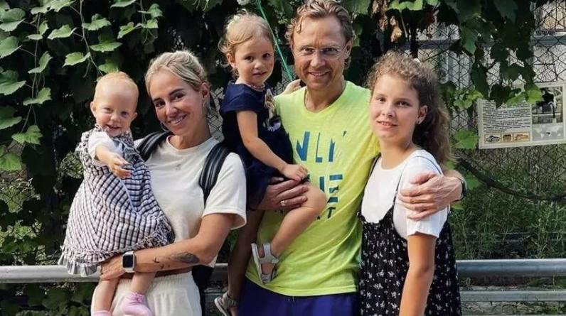 «С какого боку тут безопасность стадиона?» Дочерям Карпина не дали Fan ID
