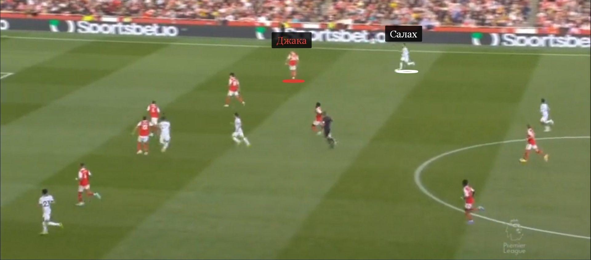 Смещение Джаки на фланг не помешало Салаху создать момент
