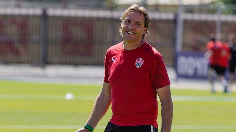 Селюк заявил, что Юран берет с игроков деньги за попадание в состав